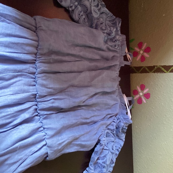 One pice - Picture 1 of 5